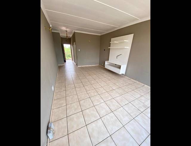 2 BEDROOM APARTMENT FOR SALE IN FLORIDA